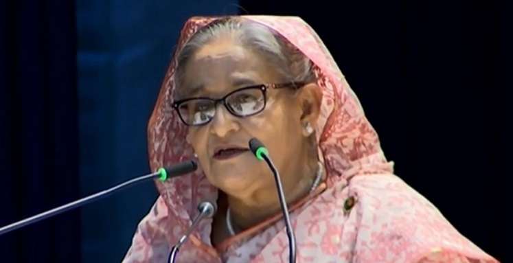 কেউ যেন ইতিহাস বিকৃত করতে না পারে সেজন্য সতর্ক থাকার আহবান জানিয়েছেন প্রধানমন্ত্রী